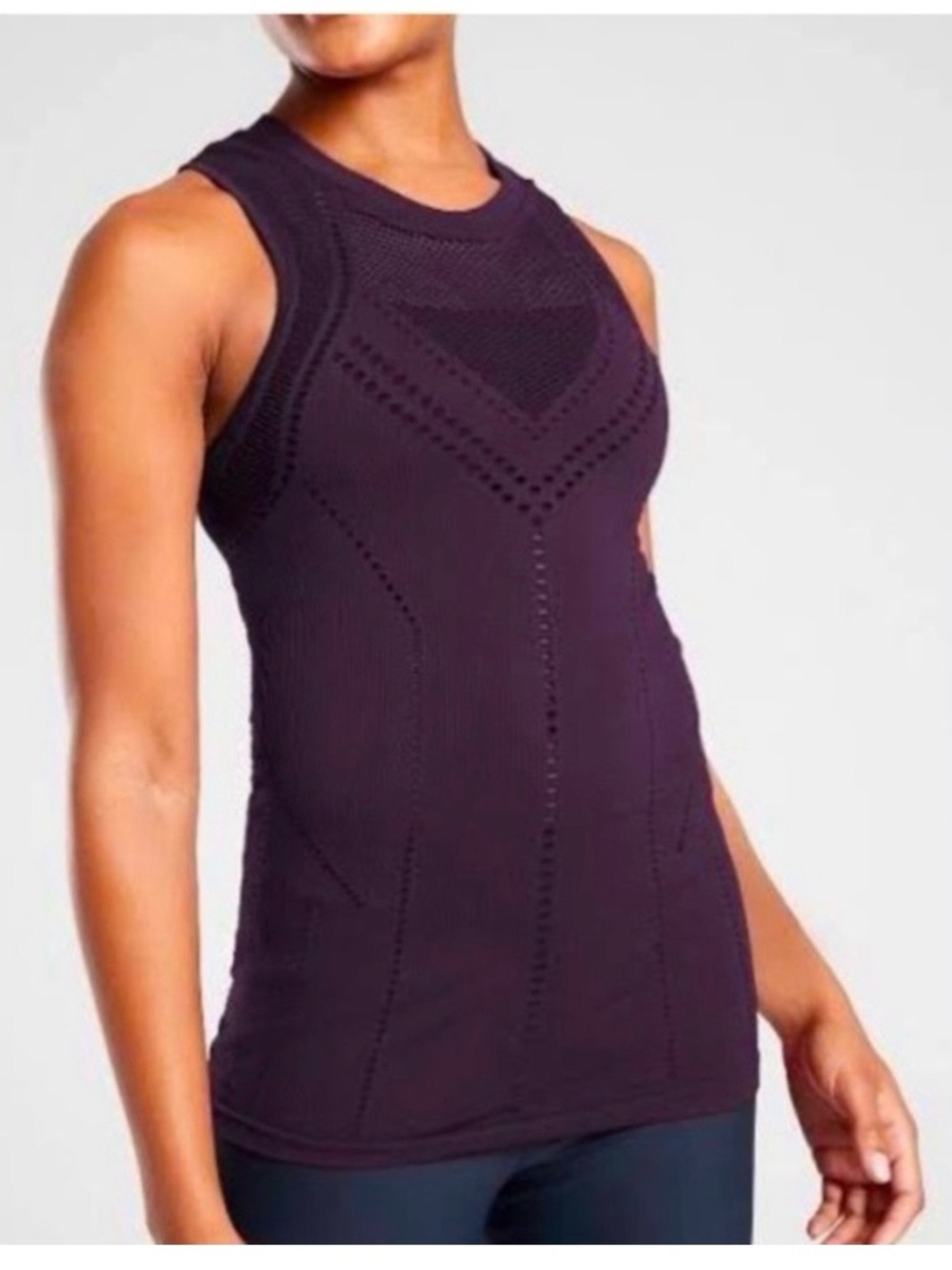 Athleta Oxygen Tank Top size XS. Laser cut outs. Agate Purple. EUC.